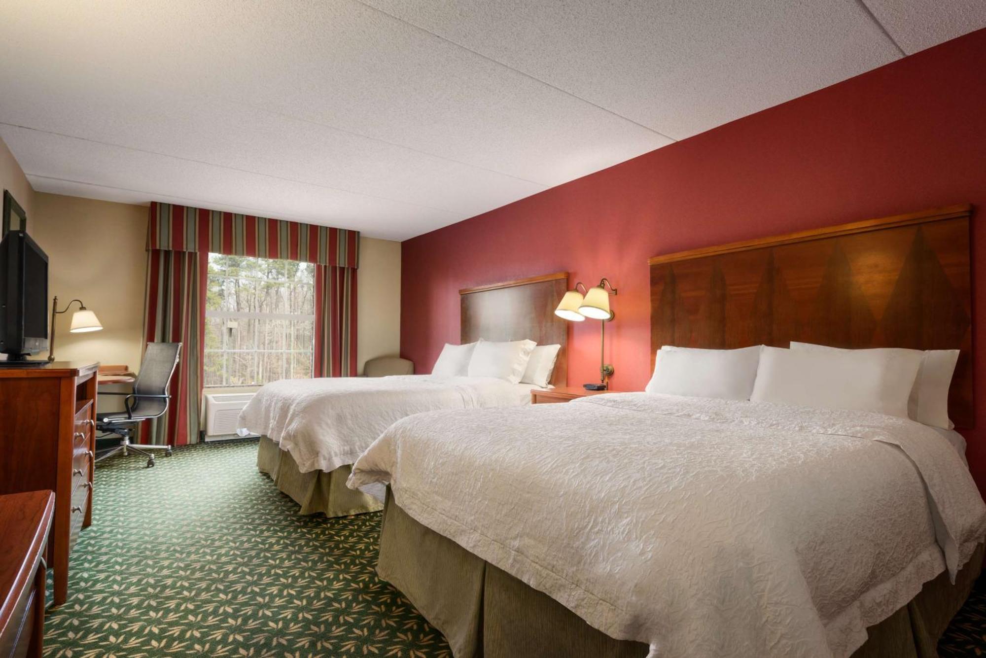 Hampton Inn & Suites Williamsburg-Central Exterior photo